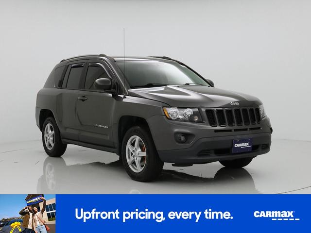 Photo of 2016 Gray Jeep Compass