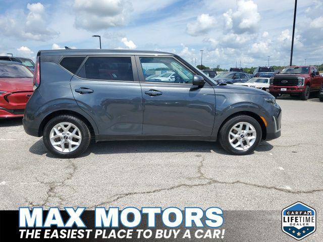 Photo of 2023 Gravity Gray Kia Soul