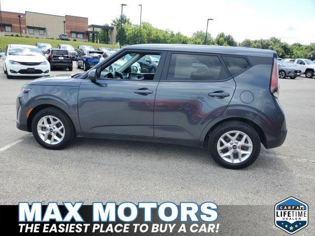 Photo of 2023 Gravity Gray Kia Soul