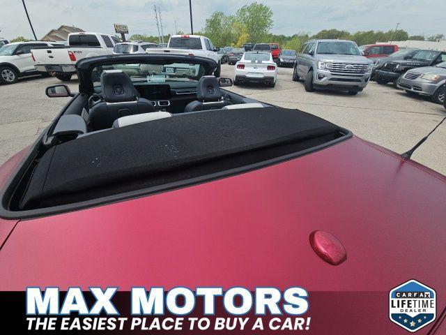 Photo of 2025 Magenta Ford Mustang
