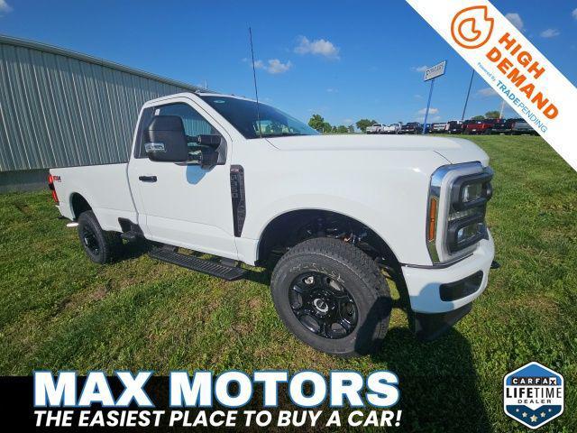 Photo of 2025 Oxford White Ford F-350