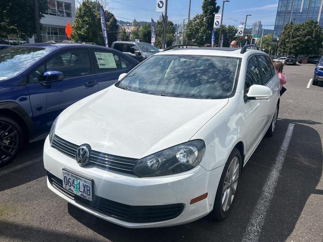 Photo of 2014 White Volkswagen Jetta SportWagen