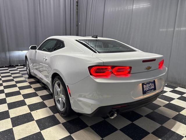 Photo of 2023 Summit White Chevrolet Camaro