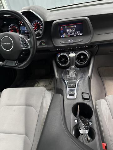 Photo of 2023 Summit White Chevrolet Camaro
