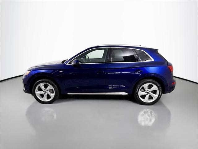 Photo of 2025 Navarra Blue Metallic Audi Q5