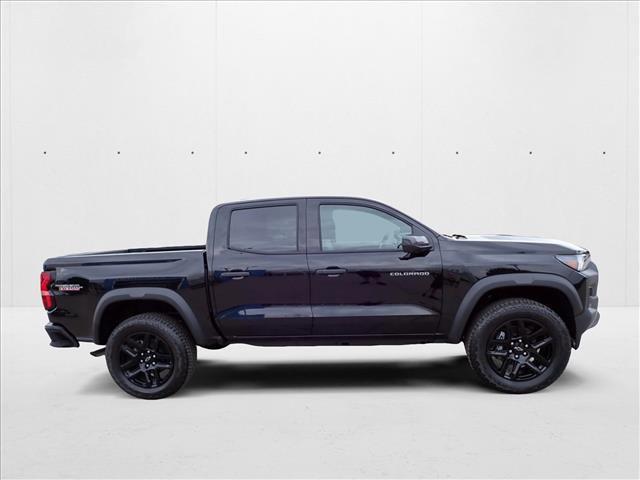 Photo of 2025 Black Chevrolet Colorado