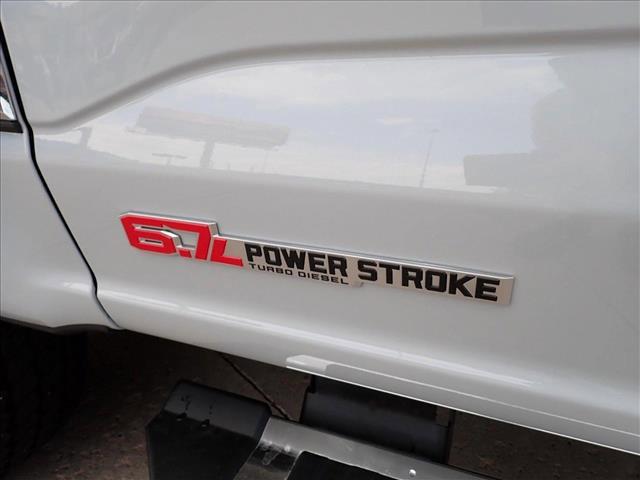 Photo of 2025 Glacier Gray Metallic Tri-Coat Ford F-350