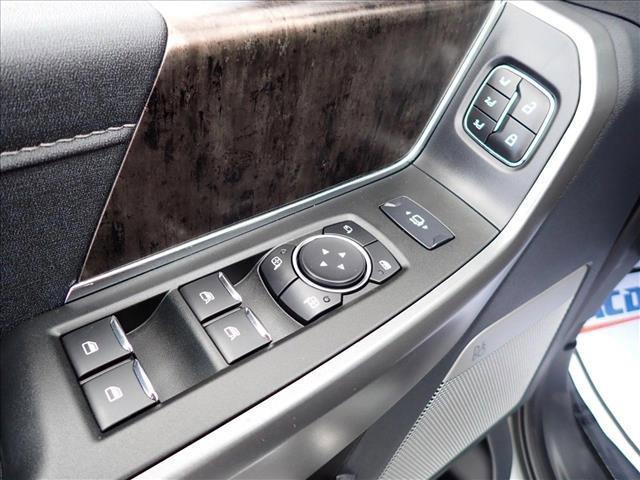 Photo of 2025 Glacier Gray Metallic Tri-Coat Ford F-350