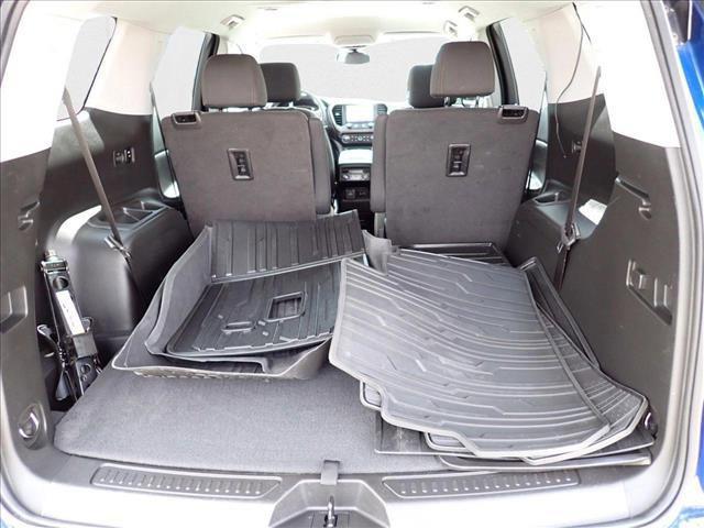 Photo of 2023 Ultra Blue Metallic GMC Acadia
