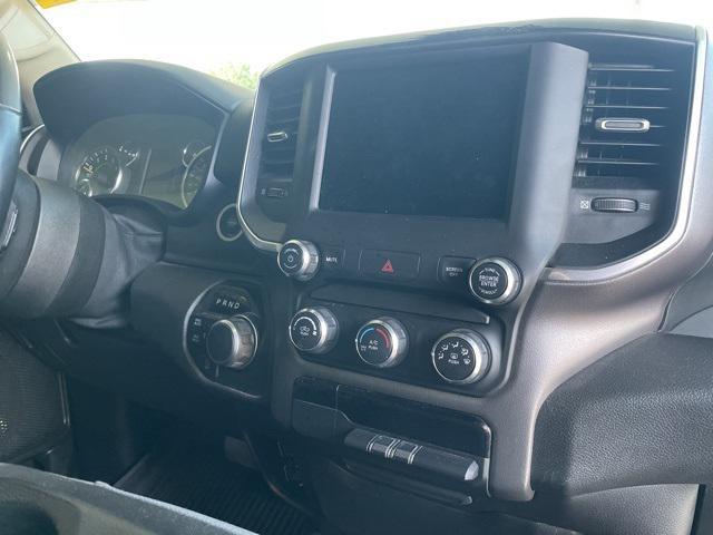 Photo of 2019 Diamond Black Crystal Pearlcoat RAM 1500