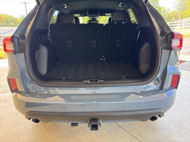 Photo of 2023 Vapor Blue Metallic Ford Escape