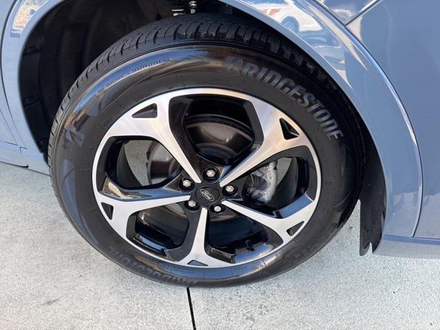 Photo of 2023 Vapor Blue Metallic Ford Escape