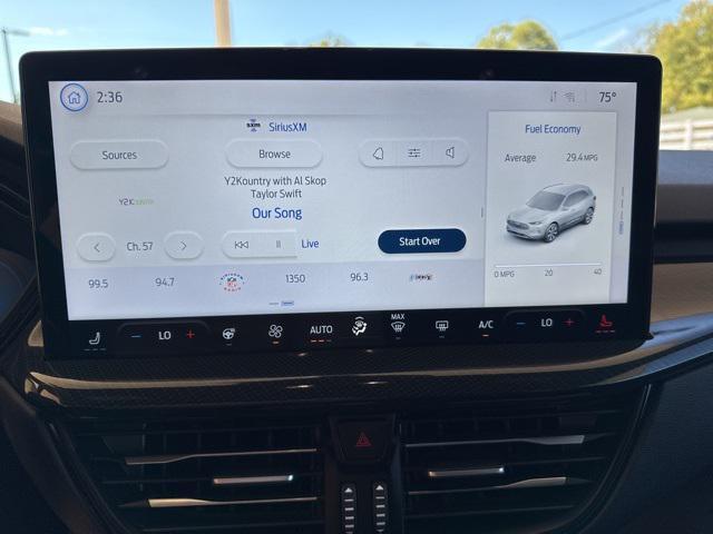 Photo of 2023 Vapor Blue Metallic Ford Escape