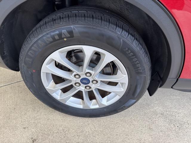 Photo of 2020 Rapid Red Metallic Tinted Clearcoat Ford Escape