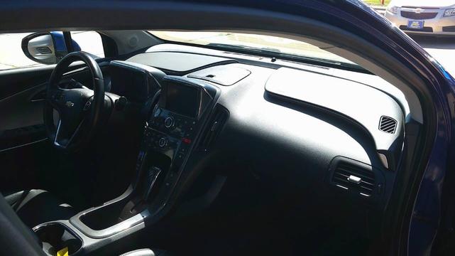 Photo of 2012 Blue Topaz Metallic Chevrolet Volt