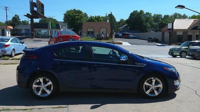 Photo of 2012 Blue Topaz Metallic Chevrolet Volt