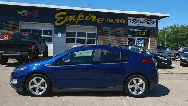 Photo of 2012 Blue Topaz Metallic Chevrolet Volt