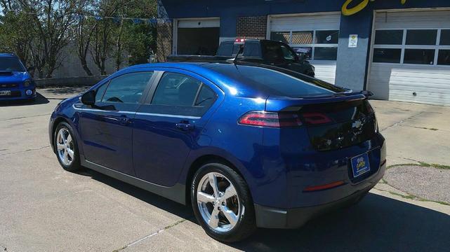 Photo of 2012 Blue Topaz Metallic Chevrolet Volt