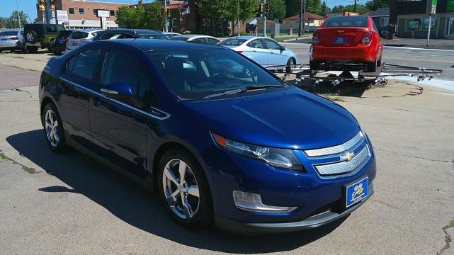 Photo of 2012 Blue Topaz Metallic Chevrolet Volt