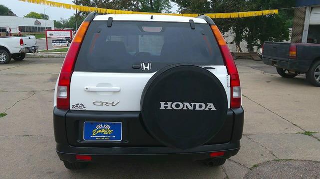 Photo of 2004 Off White Honda CR-V