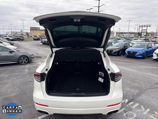 Photo of 2021 Bianco Maserati Levante