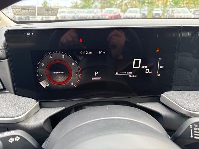 Photo of 2025 Super Black Nissan Kicks