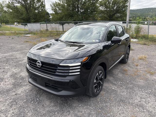 Photo of 2025 Super Black Nissan Kicks