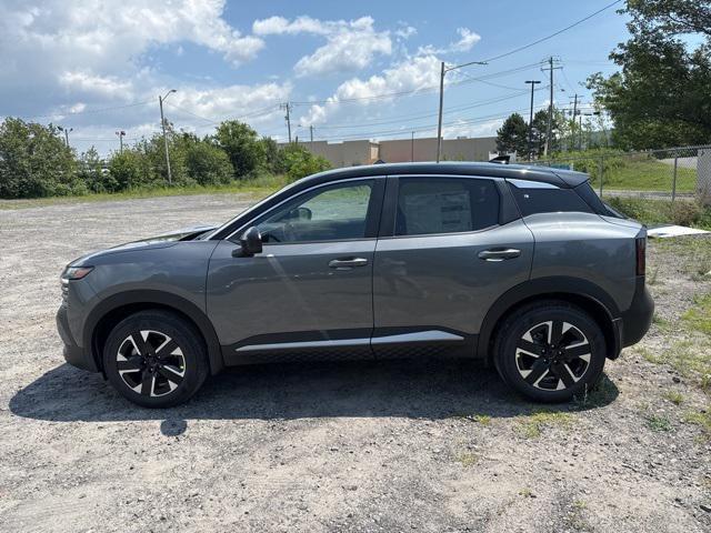 Photo of 2025 Gun Metallic/Super Black Nissan Kicks