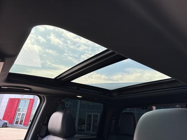 Photo of 2024 Glacier White Nissan Titan