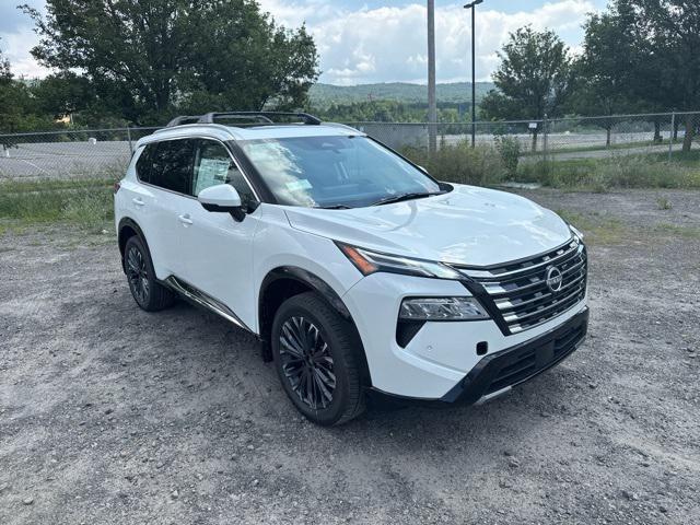 Photo of 2025 Everest White Pearl Nissan Rogue