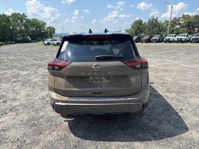Photo of 2025 Baja Storm Metallic/Super Black Nissan Rogue