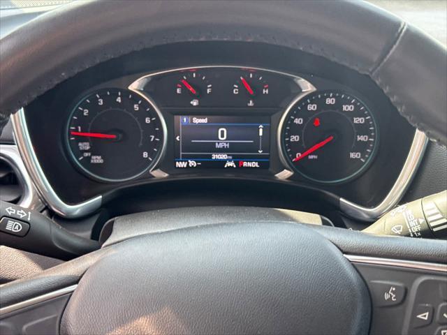 Photo of 2020 Summit White Chevrolet Equinox