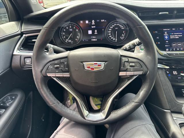 Photo of 2023 Stellar Black Metallic Cadillac XT6