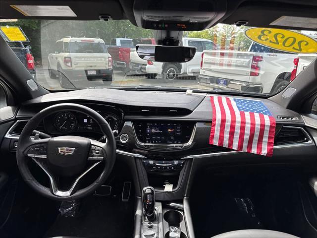 Photo of 2023 Stellar Black Metallic Cadillac XT6