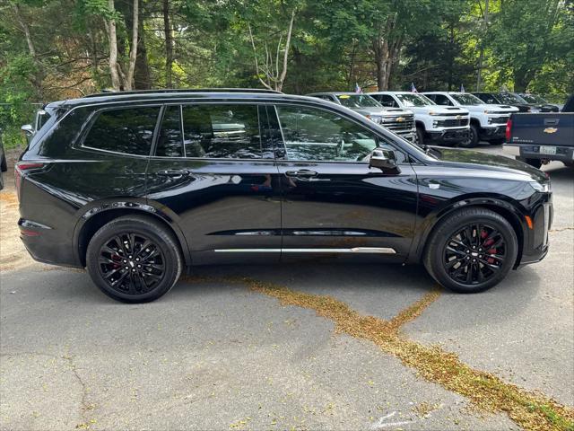 Photo of 2023 Stellar Black Metallic Cadillac XT6
