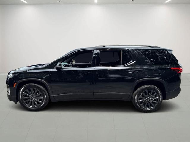 Photo of 2022 Mosaic Black Metallic Chevrolet Traverse
