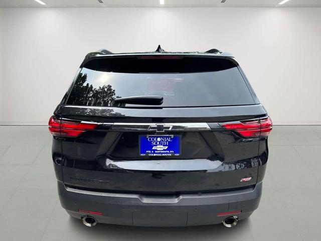 Photo of 2022 Mosaic Black Metallic Chevrolet Traverse