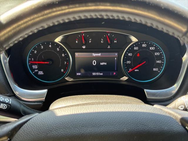 Photo of 2022 Northsky Blue Metallic Chevrolet Traverse