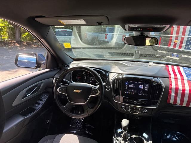 Photo of 2022 Northsky Blue Metallic Chevrolet Traverse