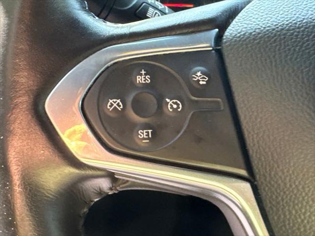 Photo of 2022 Northsky Blue Metallic Chevrolet Traverse