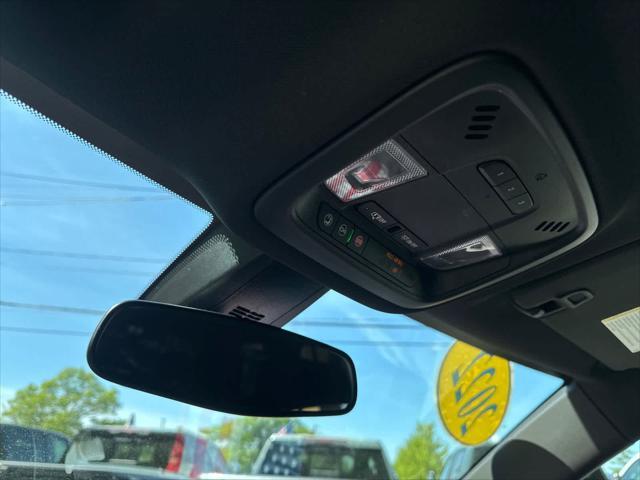 Photo of 2022 Northsky Blue Metallic Chevrolet Traverse