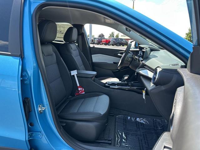 Photo of 2025 Marina Blue Chevrolet Trax