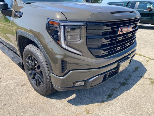 Photo of 2023 Deep Bronze Metallic GMC Sierra 1500
