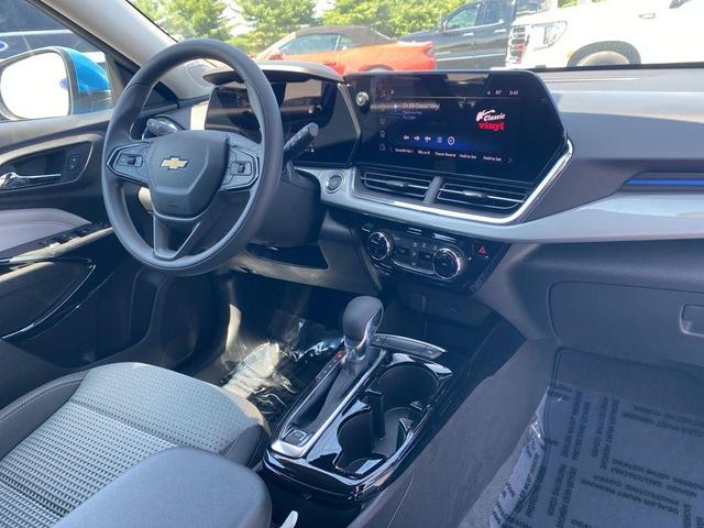 Photo of 2025 Marina Blue Chevrolet Trax