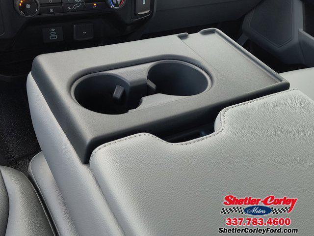 Photo of 2025 Oxford White Ford F-250