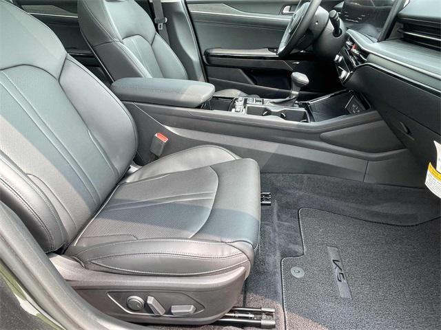 Photo of 2025 Interstellar Gray Kia K5
