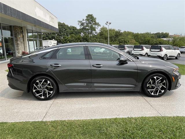 Photo of 2025 Interstellar Gray Kia K5