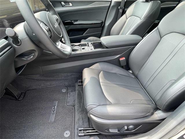 Photo of 2025 Interstellar Gray Kia K5