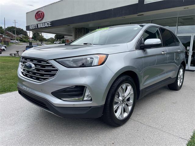Photo of 2024 Silver Metallic Ford Edge