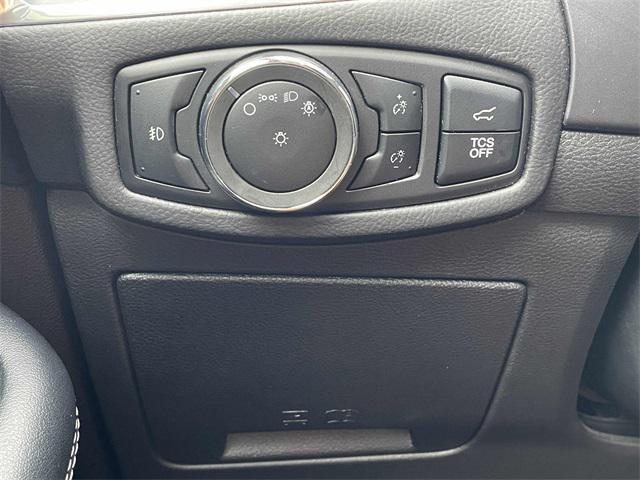 Photo of 2024 Silver Metallic Ford Edge